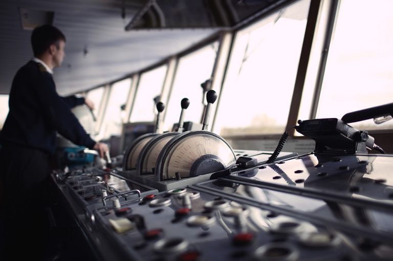 SHIP SIMULATOR AND BRIDGE TEAMWORK WITH BRM (REFRESHER)